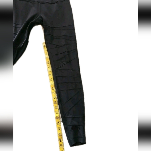 Lululemon Womens Black Under Pant (Hi-Rise) *Tech Mesh 28" 10 - Picture 12 of 12